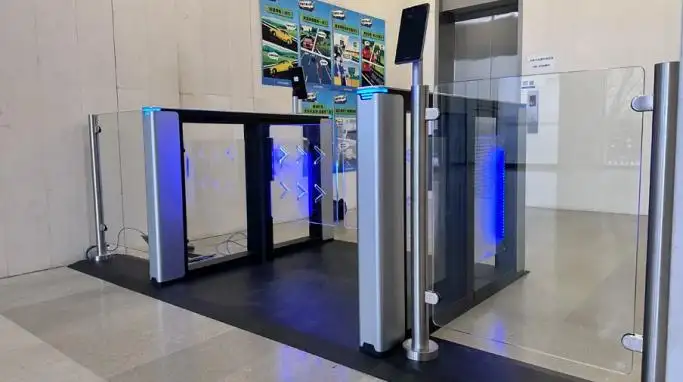 קוד QR שער גישה להולכי רגל